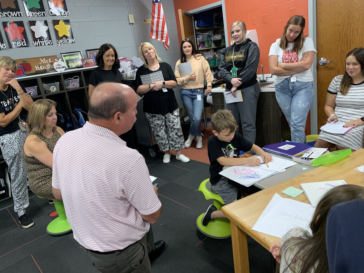 MrsGarrettNKC's tweet photo. Great day to learn with @Mattglover123 today!   Lots of great conferring ideas!  Thank you @SmithvilleSD    @palmeram!  #WintheDayWarriors #warriorscreate @MapleWarriors https://t.co/2seaJcKyg1
