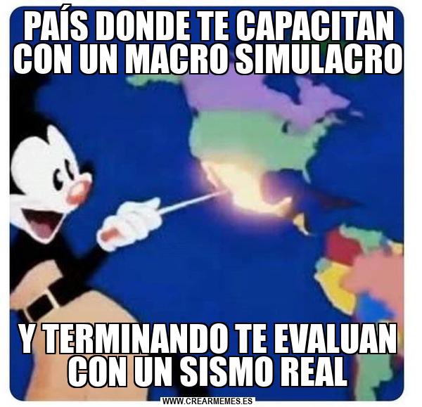 Josshuerta8's tweet photo. Un bolillo para el susto #Tsunami  #Mexico #Teremoto #sismo https://t.co/Ws6WeE9t77