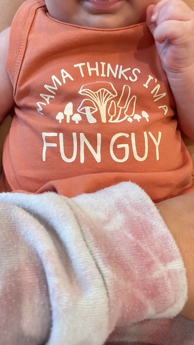 I love this shirt 🍄 https://t.co/cgp53lPKZn