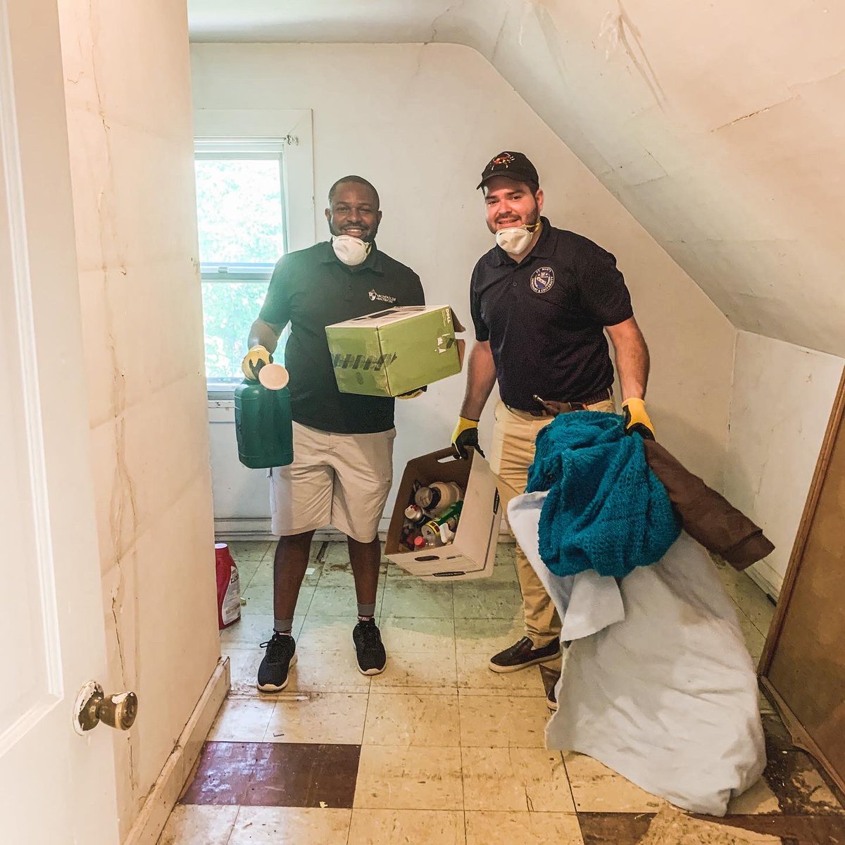 BmoreVocations's tweet photo. We are so proud of our seminarians who spent this past Saturday serving the Towson University @towson_catholic community by working to clean and beautify the Newman center! #prayforseminarians #prayforpriests https://t.co/wgQgBLDxd5