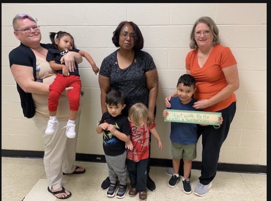 WalterBickettEC's tweet photo. #StartWithHelloWeek at the #WBEC began a little something like this 👋💚 @AGHoulihan @ucpspreschool @UCPSNC #TeamUCPS #SandyHookPromise https://t.co/KYihzPsbrj