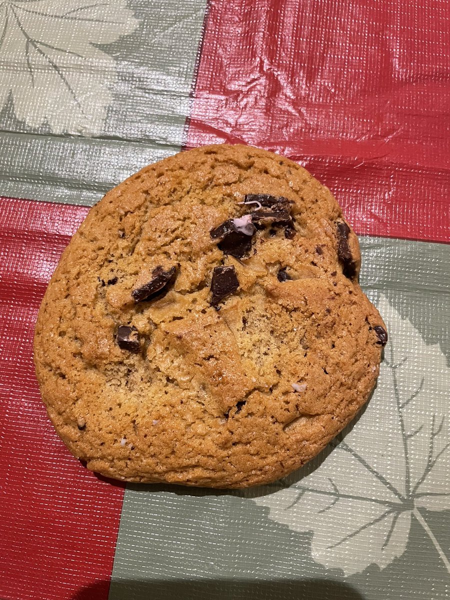 carbone_ang's tweet photo. @TimHortons Here’s what I got when I ordered my smile cookie today #timsfail https://t.co/LG1NRlQnND