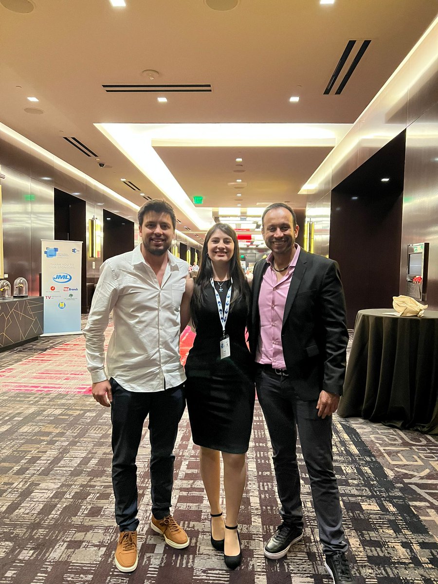 picallex's tweet photo. Un equipo de lujo está representando a nuestra manada en el 2022 ERA Global Conference en #LasVegas. Estamos felices de trabajar con nuestros socios estratégicos y clientes para el crecimiento de la industria.
#ERAGlobalConference #PicallEx #Tecnología #Marketing #Communications https://t.co/8IQY61mI68