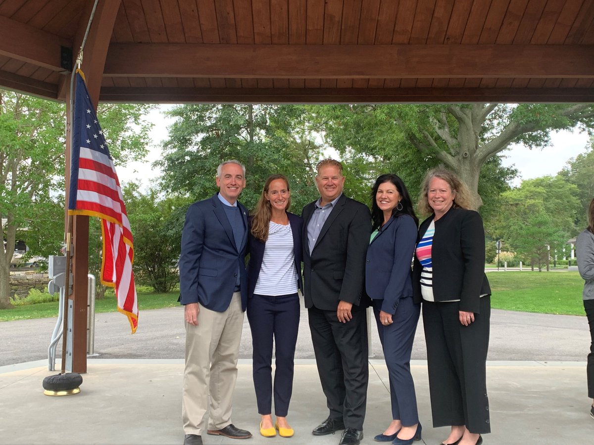 MassEEA's tweet photo. On @EEASecretary's 2nd stop for #MAClimateWeek, she visited Plymouth to announce $12M+ in Coastal Resilience Grants. Since 2015, the Baker-Polito Administration has invested over $35M+ through the program. For more information ➡️ https://t.co/ApHwhdQmPz https://t.co/vF8xkj0CO1