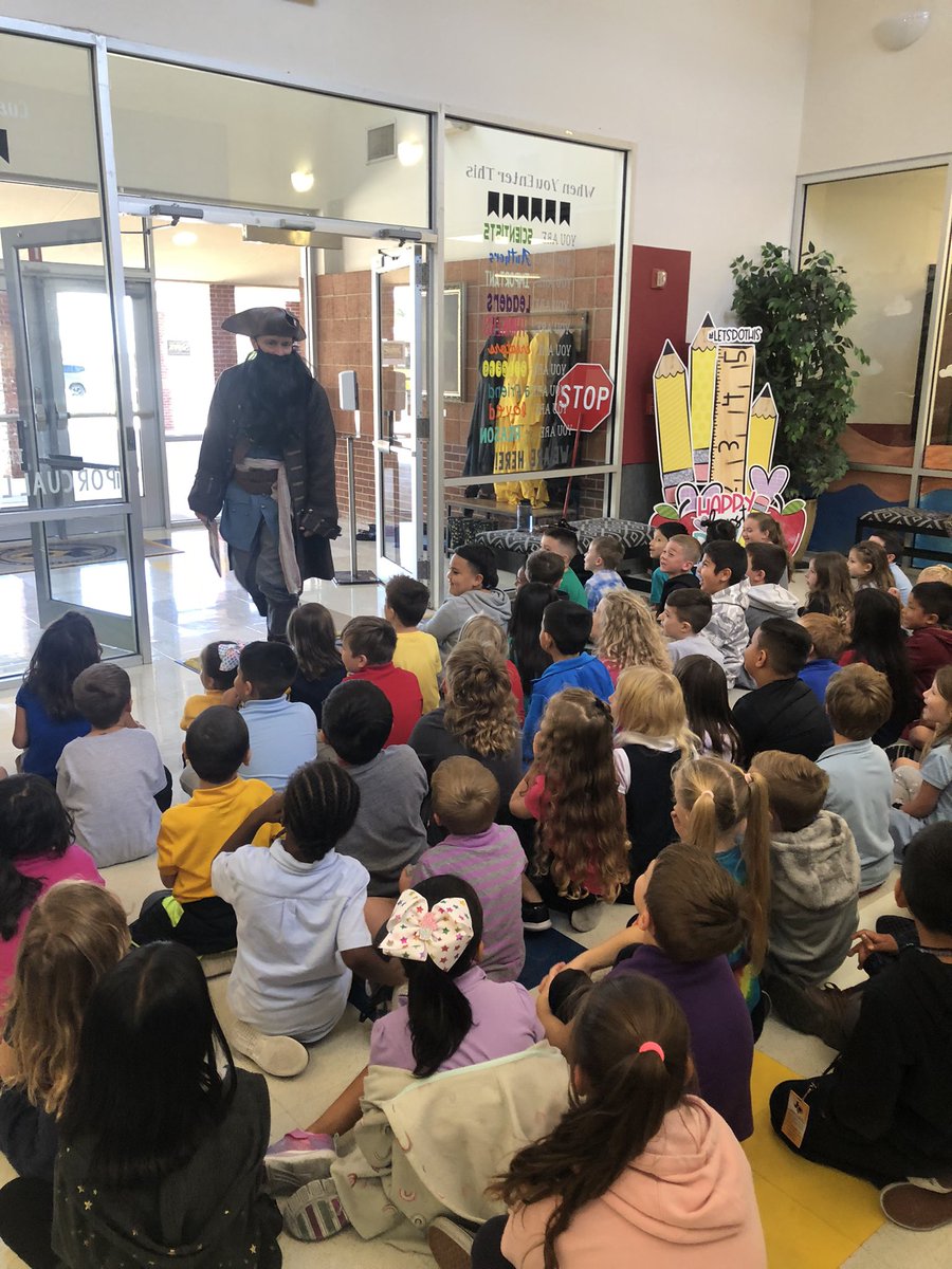 Ms. Everett's Class tweet media