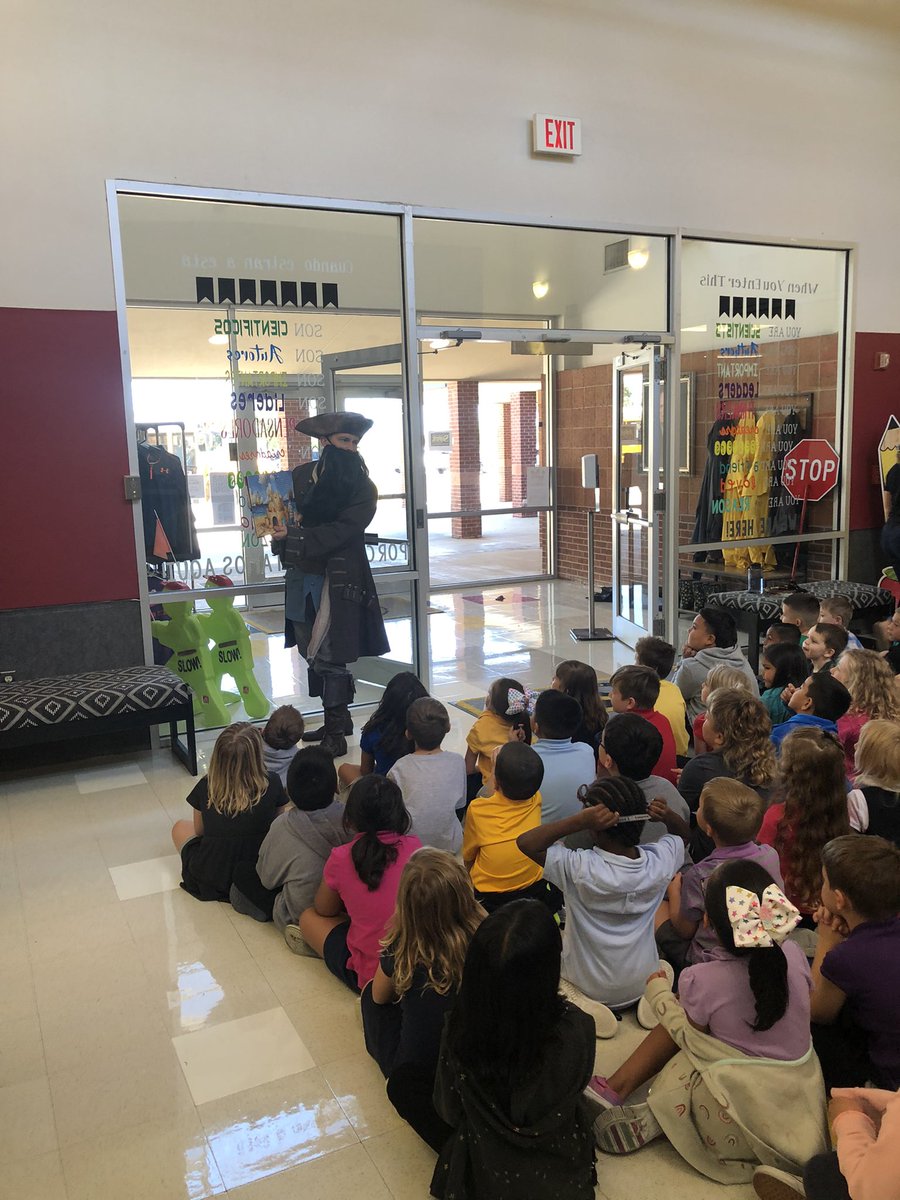 Ms. Everett's Class tweet media