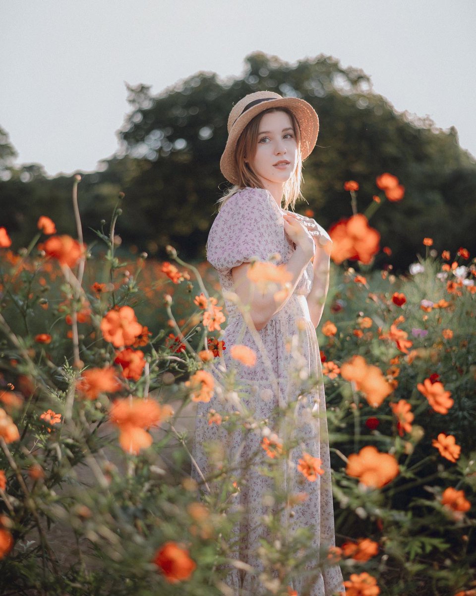 ai_photograph's tweet photo. 秋の気配💐🍁🍂

#ポートレート好きな人と繋がりたい 
#カメラマンさんと繋がりたい
#写真で伝えたい私の世界 https://t.co/pTj3BNXyuI