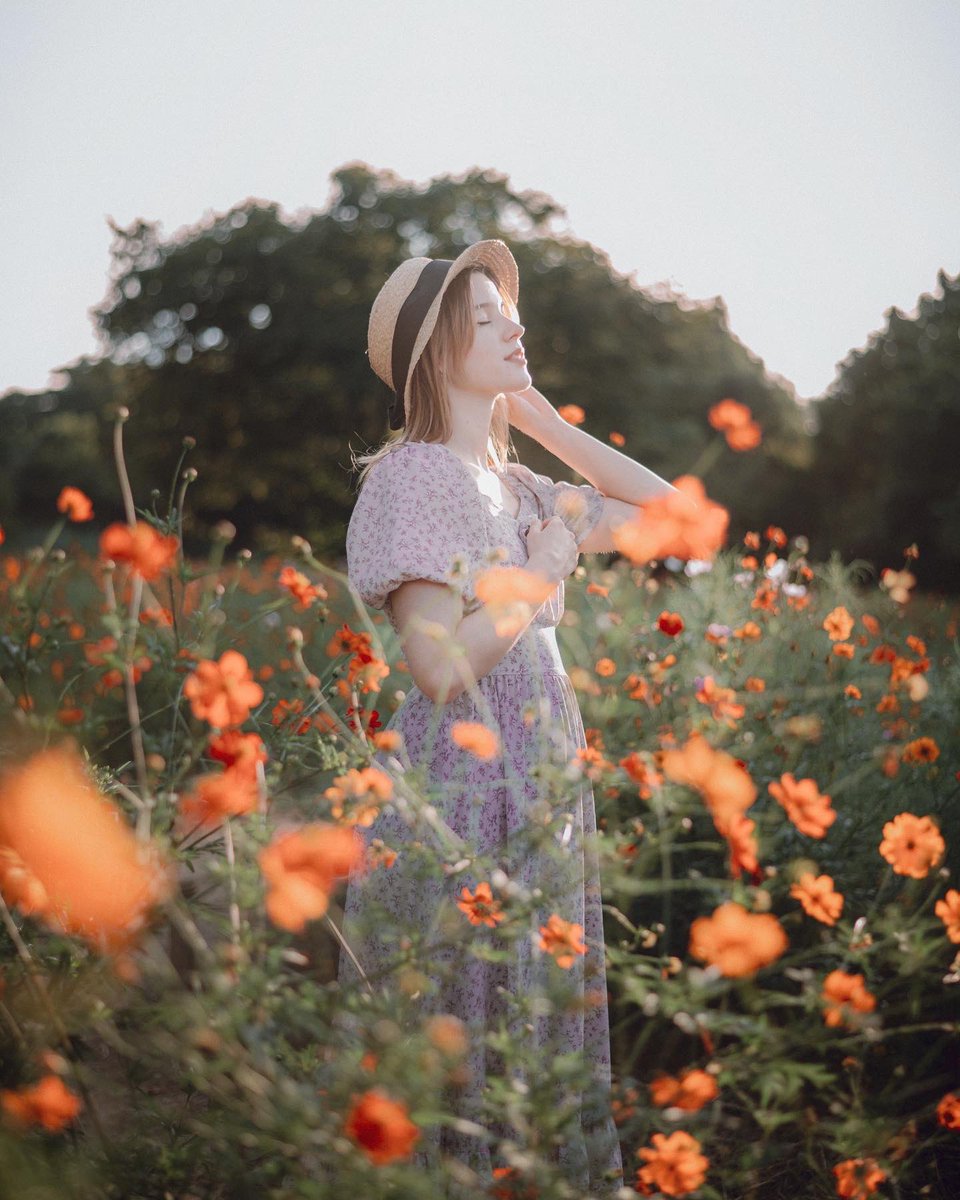 ai_photograph's tweet photo. 秋の気配💐🍁🍂

#ポートレート好きな人と繋がりたい 
#カメラマンさんと繋がりたい
#写真で伝えたい私の世界 https://t.co/pTj3BNXyuI