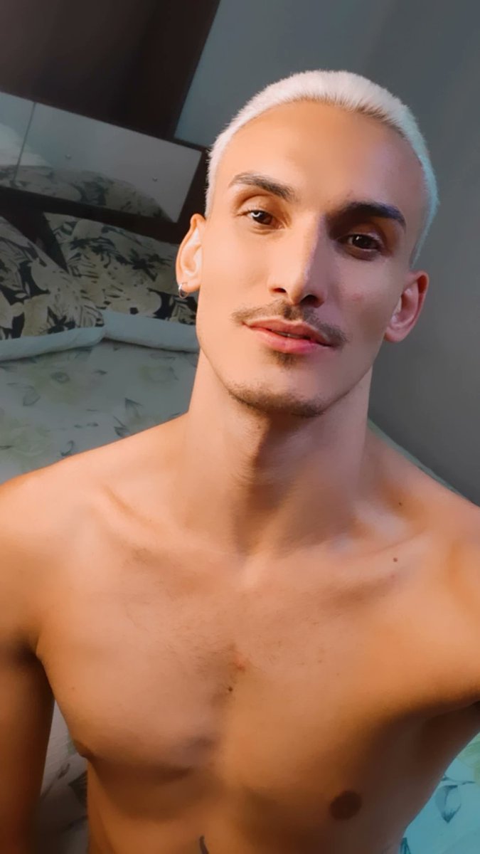 Wanders56872207's tweet photo. Essa cama aqui esta vazia de mais 😏 https://t.co/IPkRa5fHVI