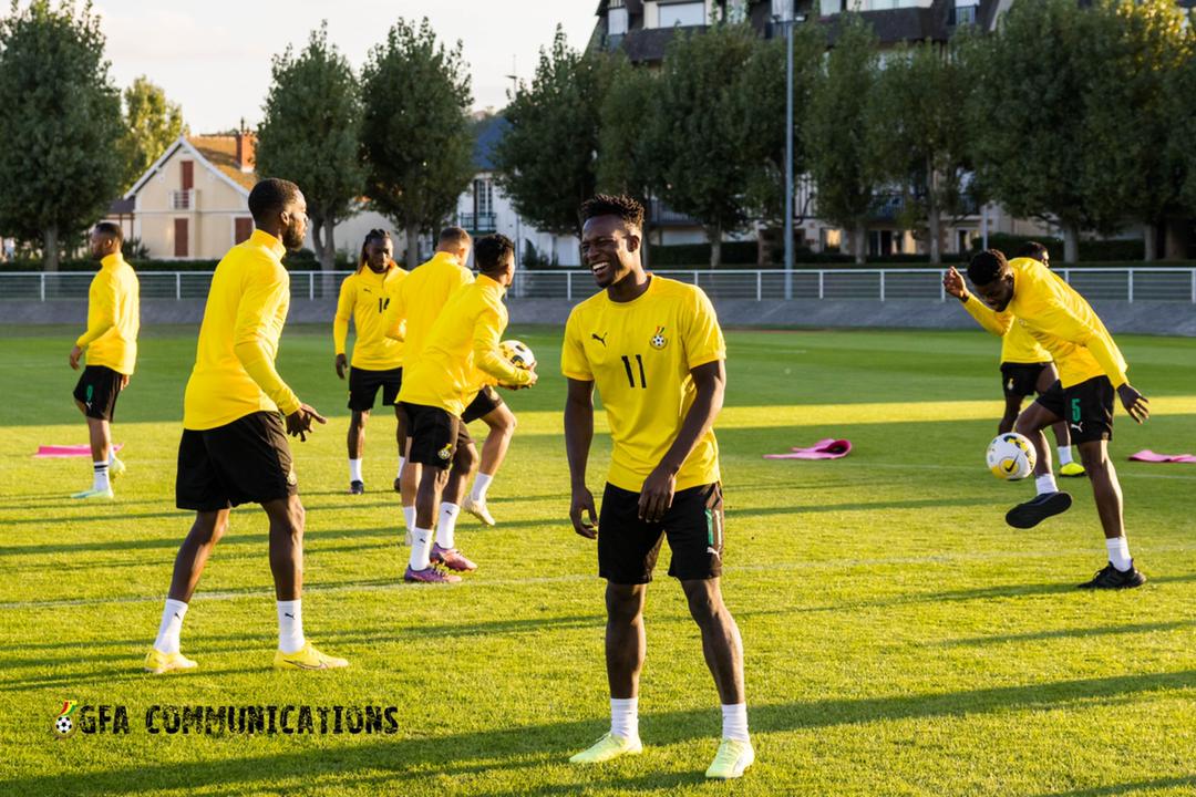 GhanaBlackstars's tweet photo. First Training Session 🤗

#BlackStars | #BringBackTheLove https://t.co/9J2wX2afAY