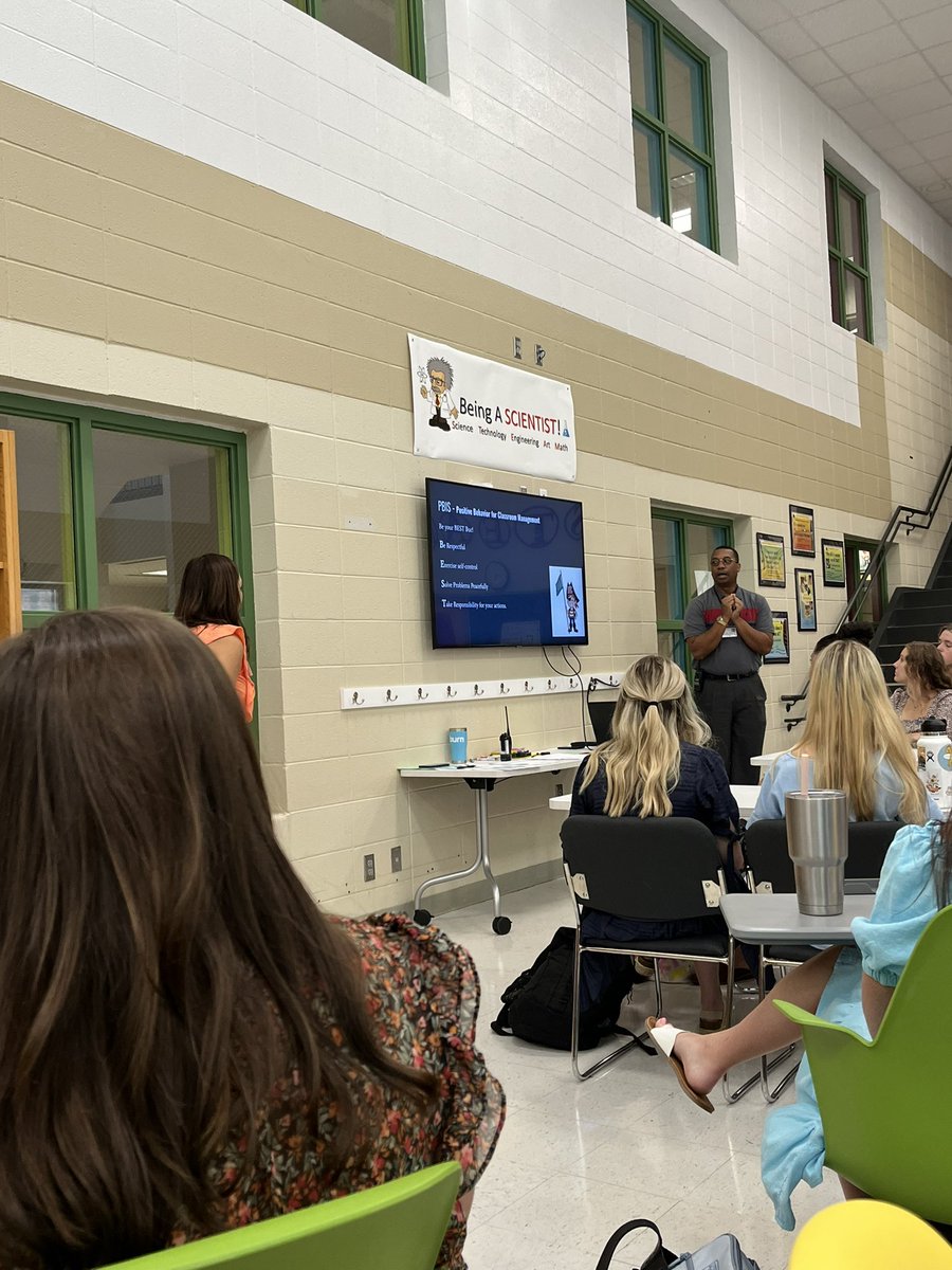 Amy Hoaglund tweet media