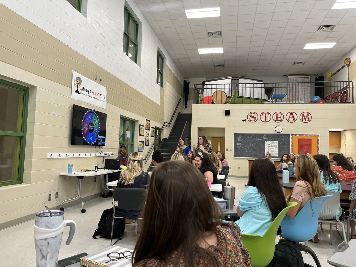 Amy Hoaglund tweet media