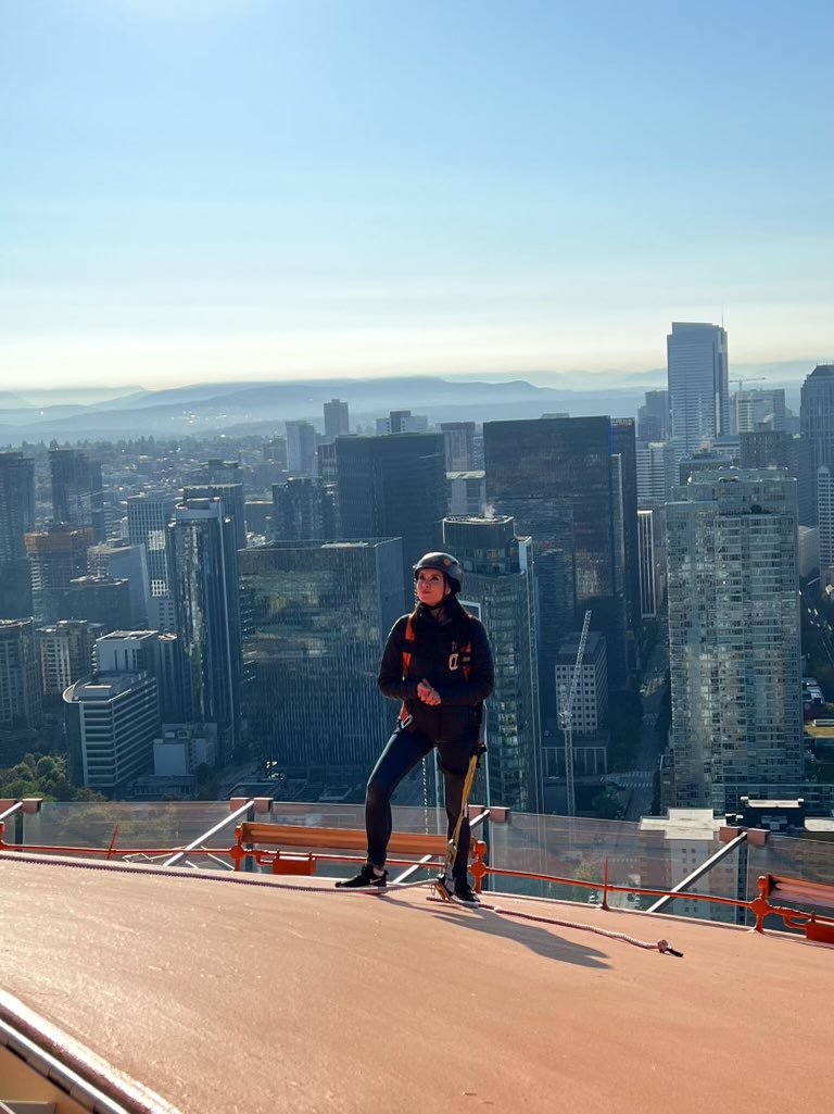 abbyacone's tweet photo. Unbelievable day 🥹🤩

Now go sign up for “Base 2 Space” to benefit @fredhutch and the @space_needle 👏🏻🪐 https://t.co/JOx6eYyNd7