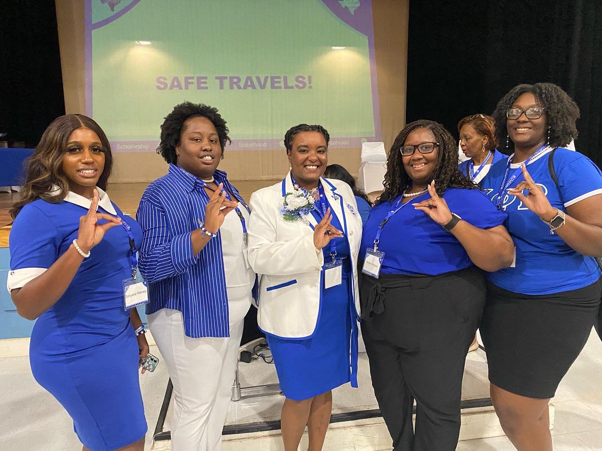 SFA_ZETAS's tweet photo. The LadieZ of Psi Delta had a great weekend attending the East Texas State Workshop in Galveston, Texas alongside members of our sponsoring graduate chapter, Sigma Tau Zeta. We took in a lot of information that we plan to put to use in the near future. 💙🕊️ https://t.co/WeqhClL4Ps