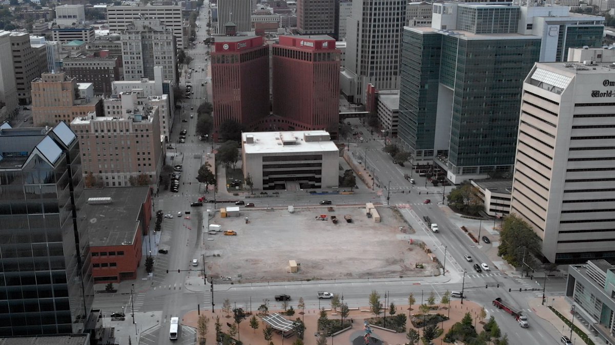 3NewsNowOmaha's tweet photo. An aerial shot taken with SkyTracker 3 on Monday shows the preparations to the west of the Gene Leahy Mall where the W. Dale Clark Library building will be demolished to make way for a new Mutual of Omaha office tower. #Omaha #OmahaNebraska #Nerbaska https://t.co/I7jFIXuZAO