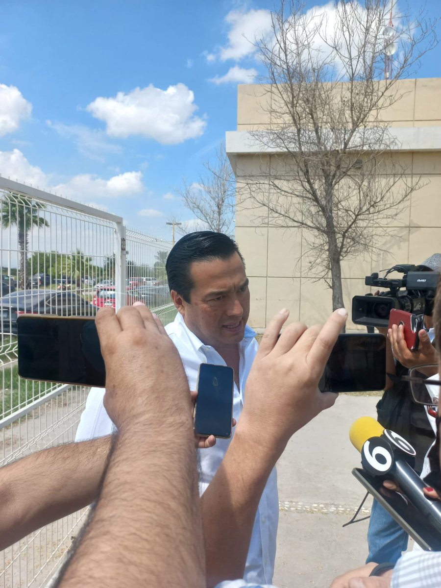 JavierRdzMdz's tweet photo. Se acaba de vincular a proceso a 2 civiles y 5 oficiales municipales que participaron en la muerte de la Osa de Castaños; Por el delito de crueldad animal.

Ademas a los 5 policías por el delito de encubrimiento.
Se otorga un plazo de 2 meses para la investigación. https://t.co/HzCQxtoMdy