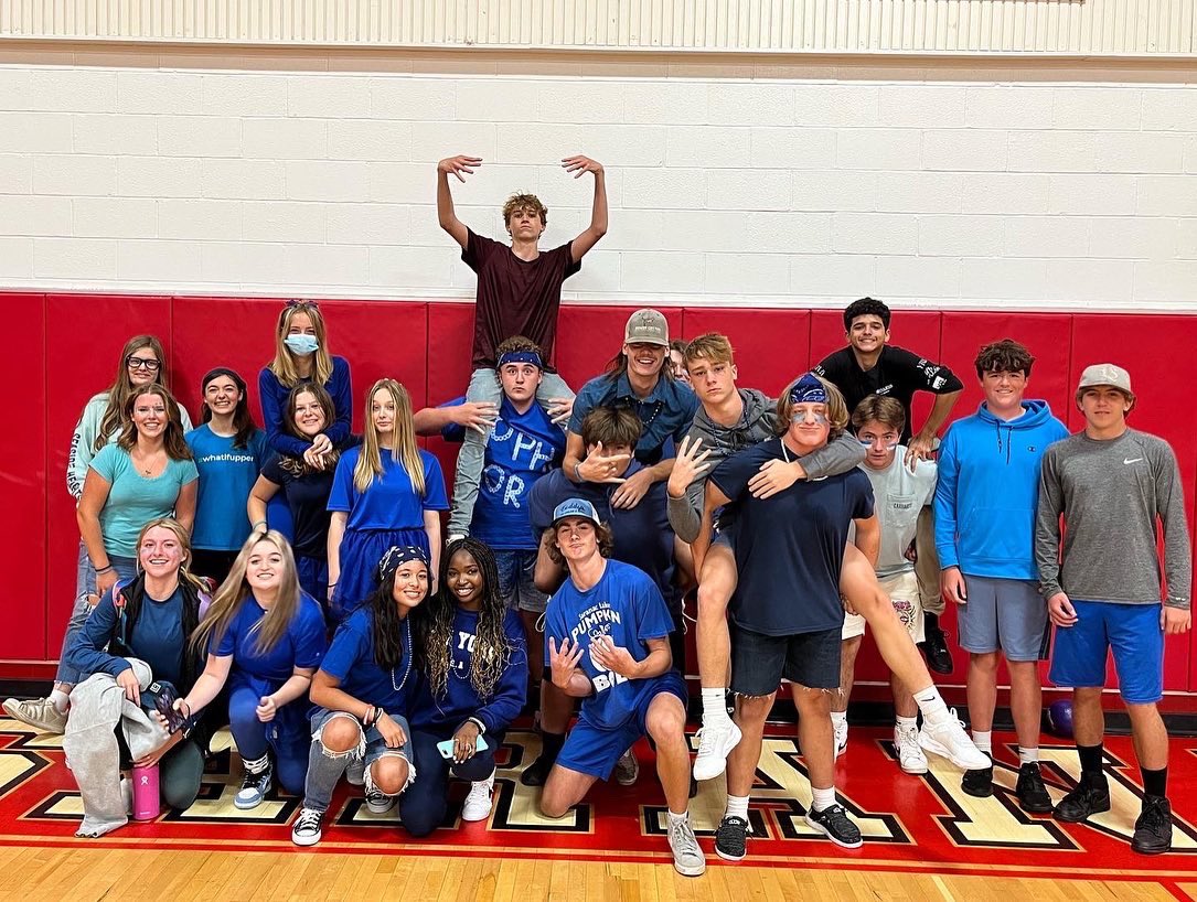saranaclakehs's tweet photo. #slhshoco22 Day 1: Color Day. Awesome participation! Looking forward to tomorrowโs, Summer Break vs Winter Break. Show up with your school spirit! #redstormpride #gobigred https://t.co/ytZpb1zmWx