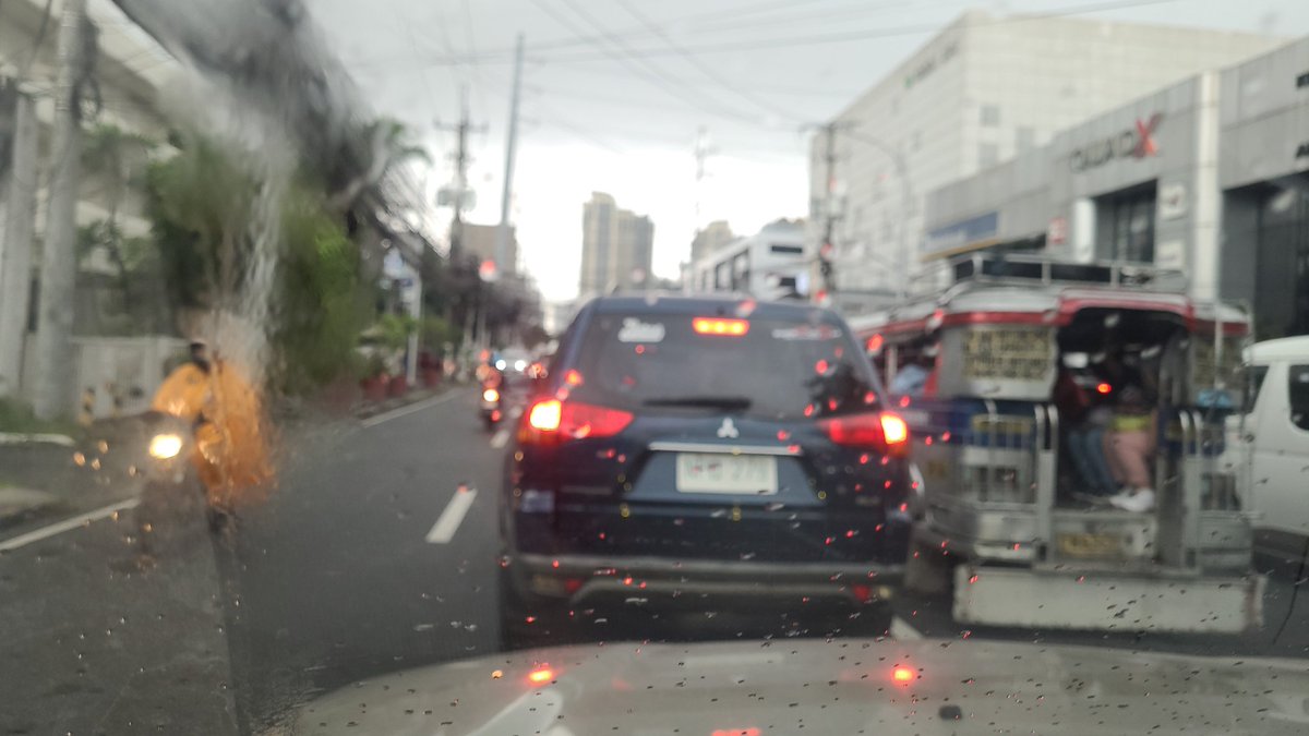 Jojit_B's tweet photo. @MakatiTraffic araw - araw na lang ganito sa Chino Roces Ave Extension https://t.co/OF3RHshSTi
