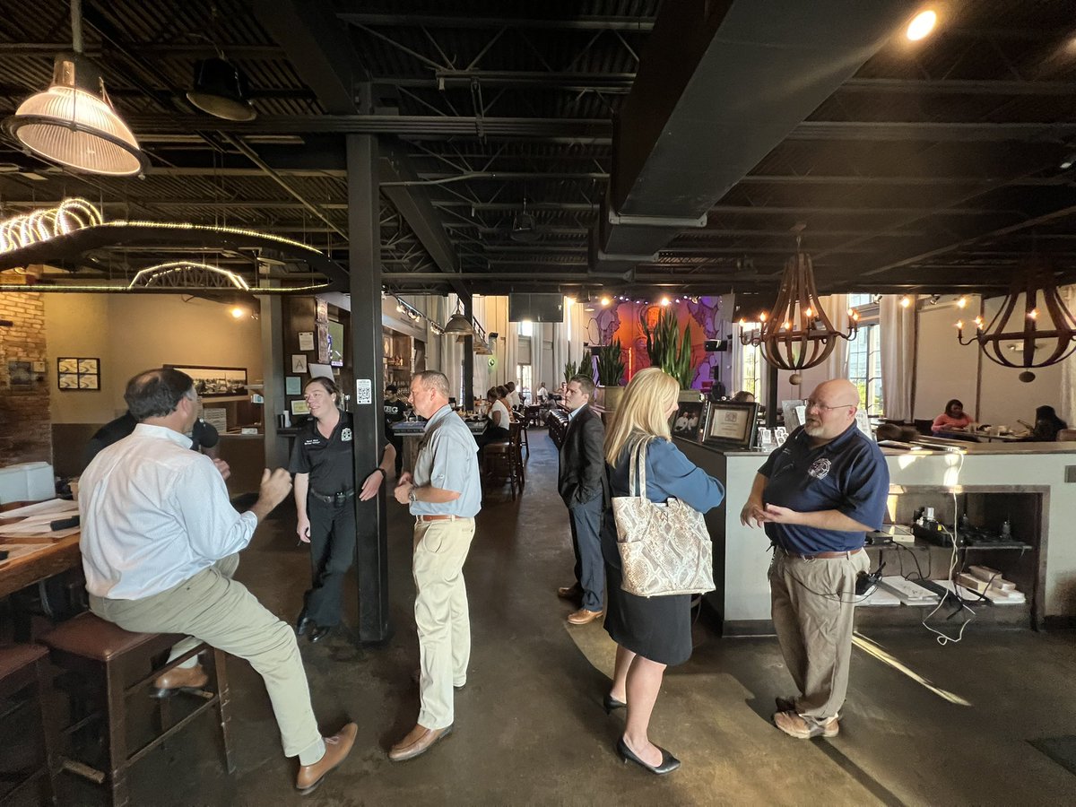 MichaelWatsonMS's tweet photo. #HappeningNow Wrapping up the day at Iron Horse Grill. Enjoyed visiting with my friends and looking forward to Chef Pierre’s fajitas! 👌🏻
#CityWithSoulOpen https://t.co/8eRYYbGIW9