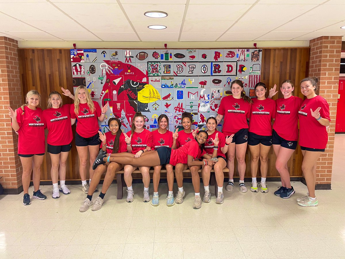NWOSUWBB's tweet photo. “Reading with the Rangers” made a stop at Medford Elementary today to hang out with some cool 1st and 2nd graders! 📚❤️

They made some pretty awesome Ranger bookmarks and picked out some great books to read! https://t.co/UvWb4udY9d