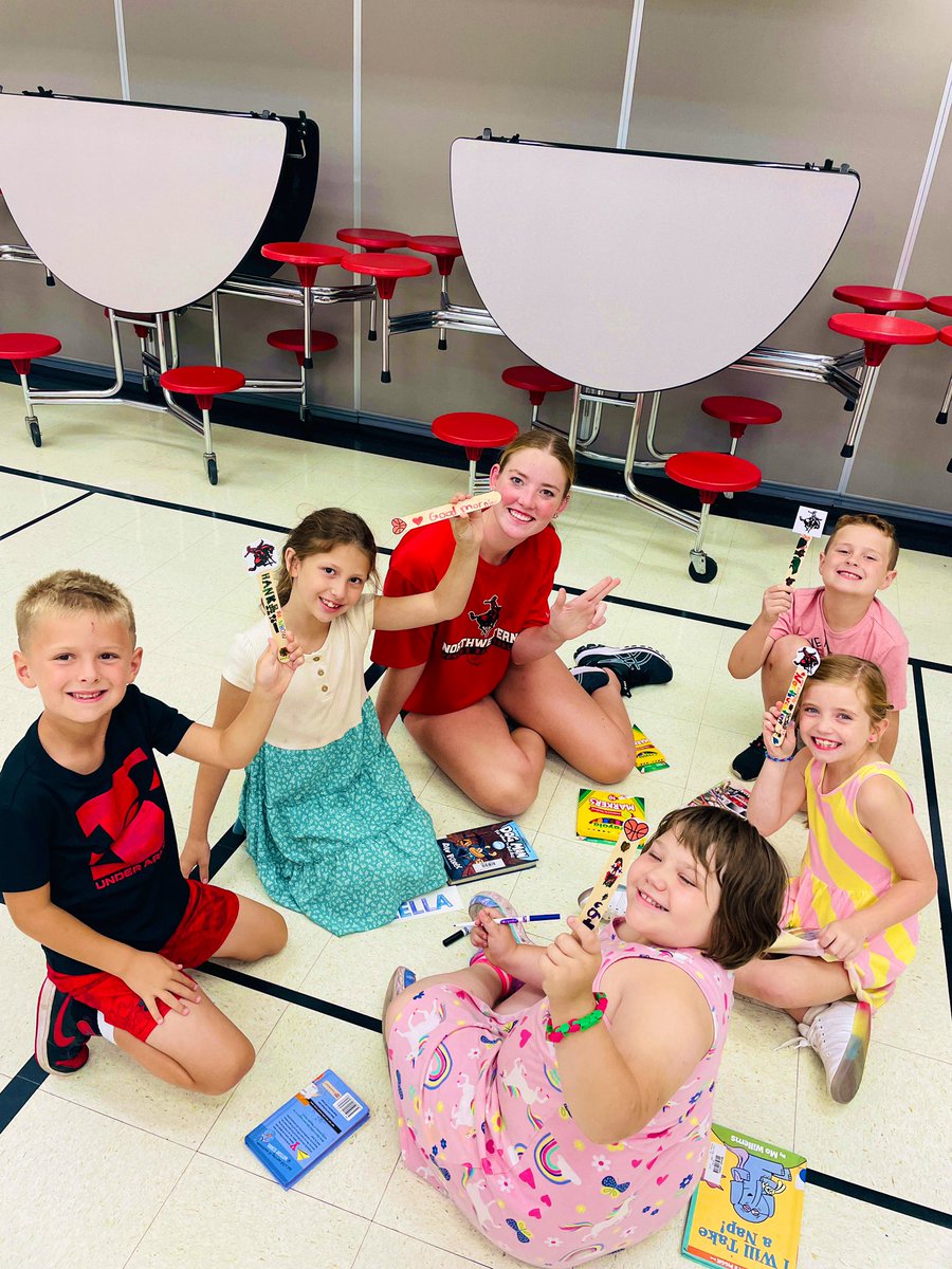 “Reading with the Rangers” made a stop at Medford Elementary today to hang out with some cool 1st and 2nd graders! 📚❤️

They made some pretty awesome Ranger bookmarks and picked out some great books to read!