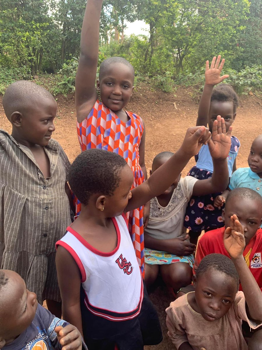 Timoth4Ssemanda's tweet image. O Divine Child Jesus, give us Your love and send us Your blessing, now and for all eternity. Be generous with Your aid and consolation, that through Mary, our Mother, we may always praise You, and the Father, and the Holy Spirit, one God, forever