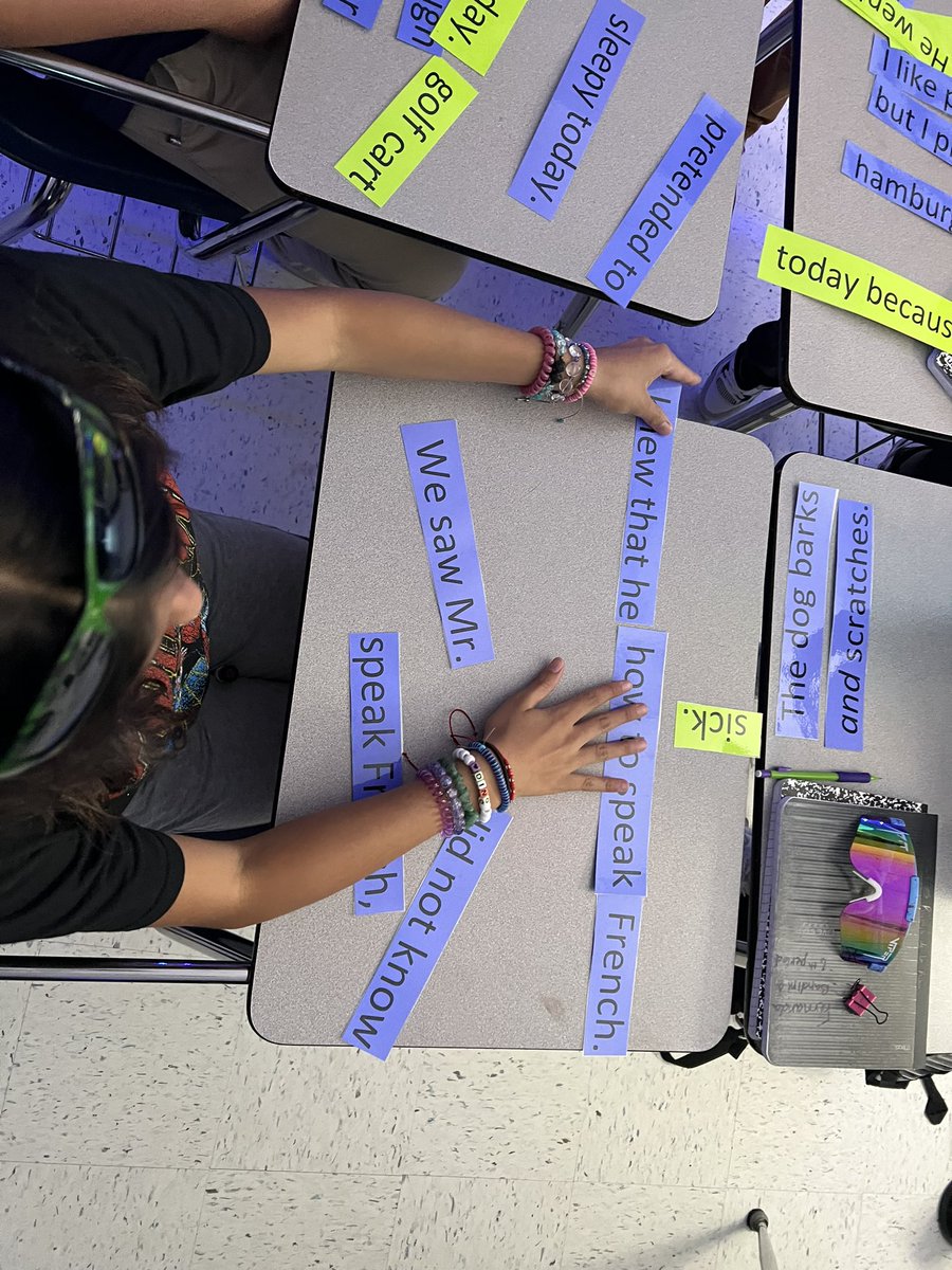 Kmarti111_SRMS's tweet image. Students working together to create simple, compound, and complex sentences! @SRidge_MS @ICastillo_SRMS #GeneralsConquer #WritingFun #SentenceStripActivity
#MakingWritingFunAgain