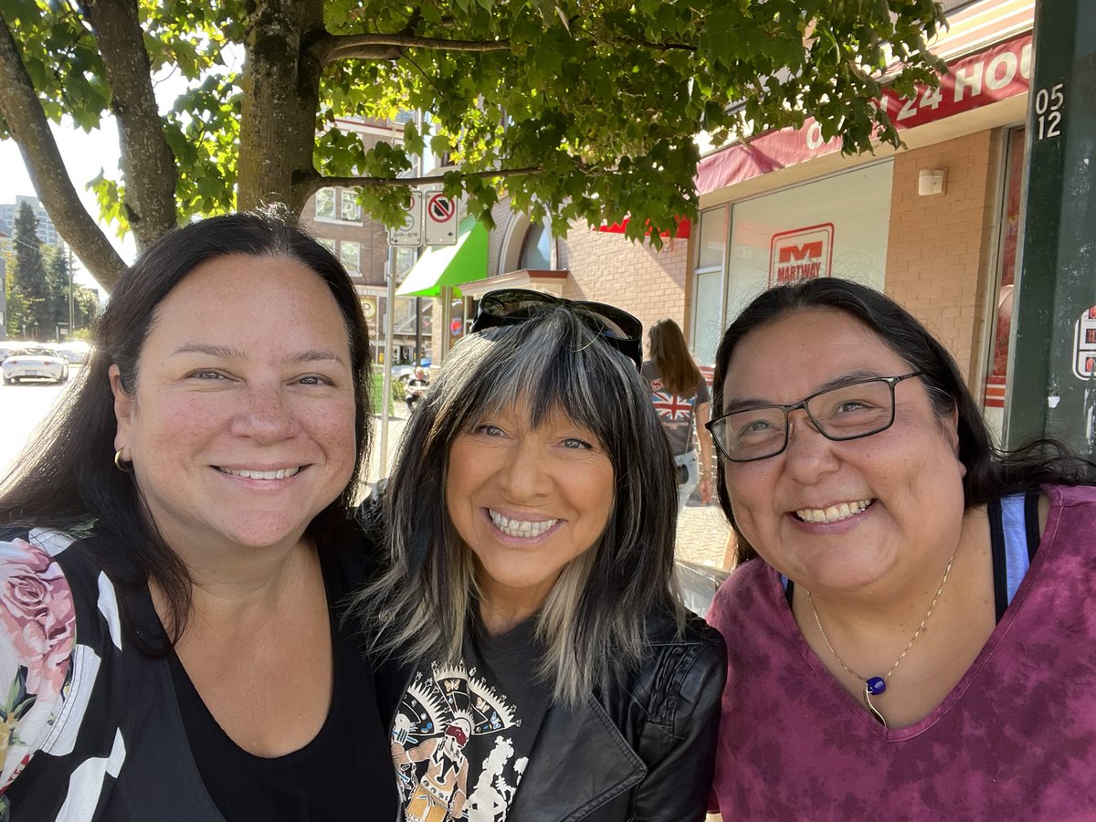 Korywilson's tweet photo. Today’s TU goes to hanging out with this legend &amp; sharing our hopes &amp; actions for systemic change. @BuffySteMarie @taniad09 Together we are stronger https://t.co/yxLwS6iEfj