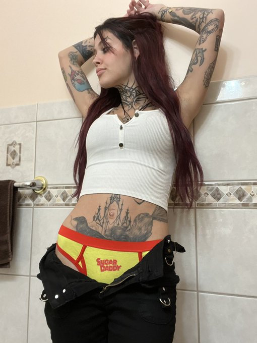 hi twitter https://t.co/IUR1eOIToI<a href="/tag/newprofilepic"class="tags"><span>#newprofilepic</span></a>