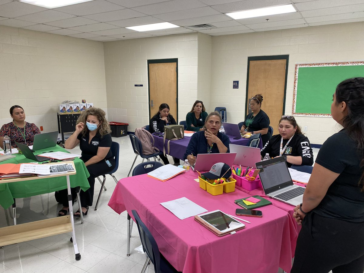 DalethJuarez's tweet photo. Our first Writing Vertical Alignment meeting of the 2022-2023 school year @PSJAGuerraElem ! Love collaborating &amp; planning with our Writing Experts from PK-5th! We have the best in @PSJAISD #GuerraLIFE #LIFEisgoodatGuerra 💚🦅 https://t.co/z2JinrvL1l