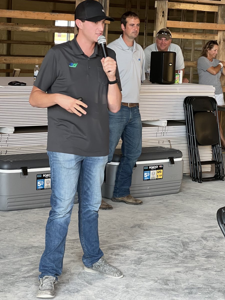 Tim Schneider tweet media