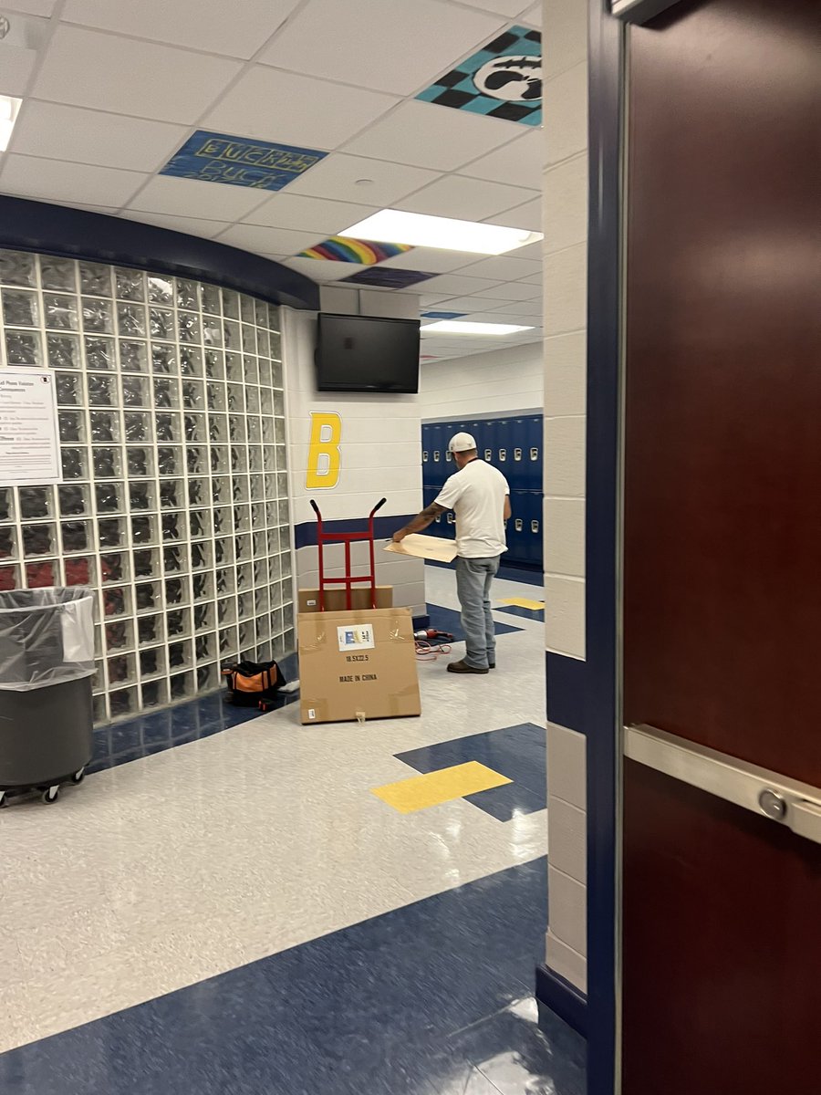mr_k_bms's tweet photo. Thank you Mr. Tim for ALL the hard work you put in at @BuckhornMiddle @MadCoSchools #unsungheroes #alwaysonpoint #floatingframes #kennedyproject #gobucks https://t.co/vDePFIZWH0