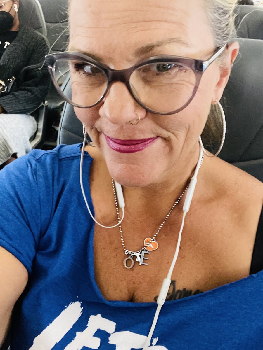 Melimel540's tweet image. we are finally taxing. praise the lord. it’s been fun, as always, colorado. see you again soon. ✈️ #5280love