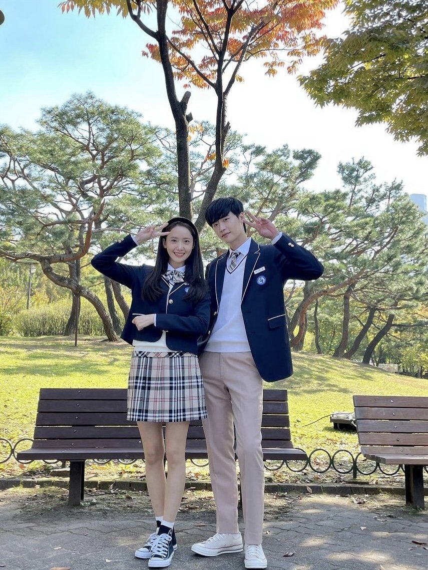 Cindot_Fc's tweet photo. 220920, YoonA Interview (1)

YoonA on Lee Jongsuk: "It's been a long time since I've known him, but I've been asking him about his regards. It's the first time we've ever worked together, so I think we had a lot of fun. We learned good things by breathing together."

#YoonA #윤아 https://t.co/zTxxORwgZs