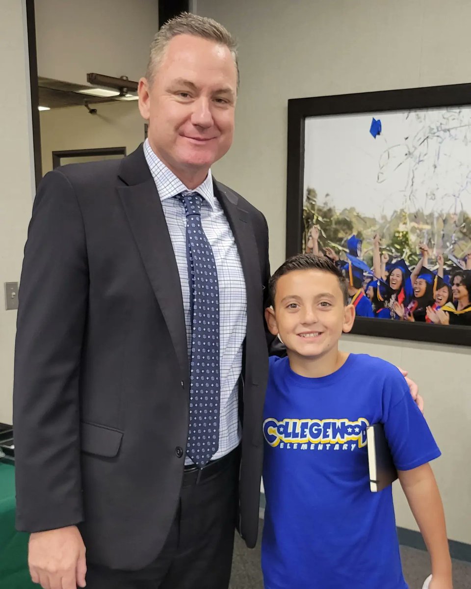 collegewood_el's tweet photo. One of our 5th graders represented us well at Dr. Taylor's Superintendent's Council. Thank you Jordan for being our voice at the table. #developingmindsnurturinghearts #developingleadersoftomorrow https://t.co/OZ2d11BEjX