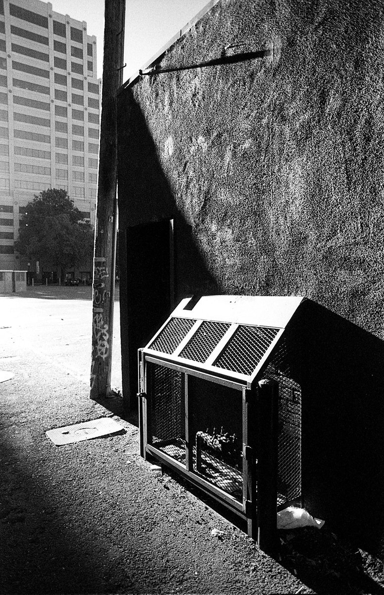 Aceprimed's tweet photo. #fourframes of #blackandwhitephotography #blackandwhite #monochrome #photography #PhotoOfTheDay #analogphotography https://t.co/cfQY8kFYs8