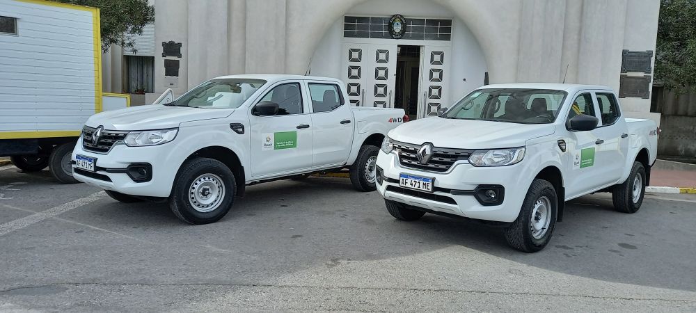 •• Sumamos nuevo equipamiento para mejorar nuestra capacidad de respuesta a los requerimientos del sector rural. 

🛻 · Dos camionetas Renault Alaskan 4x4
🚌 · Dos casillas rurales

#MuniRauch · 150 años