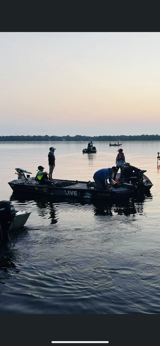 Moments before blast off! Easy way to win the first spot race on those electric only lakes-&gt; Torqeedo!! #torqeedo <a href="/TORQEEDOGmbH/">Torqeedo GmbH</a>