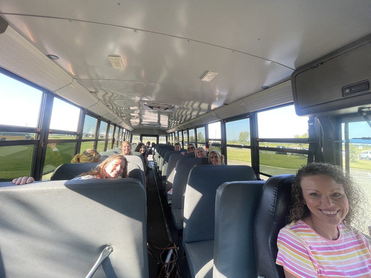 jessicakramer80's tweet photo. Today we “moved our bus” and looked closer at what it means to be a leader, a motivator, and an investor in our school. Every person in our building plays a role in student success and in the success of our colleagues! @mrronclark_  @TweetDCS_LCES #TeamDCS @DCSeNews https://t.co/ymRZ78fuUj
