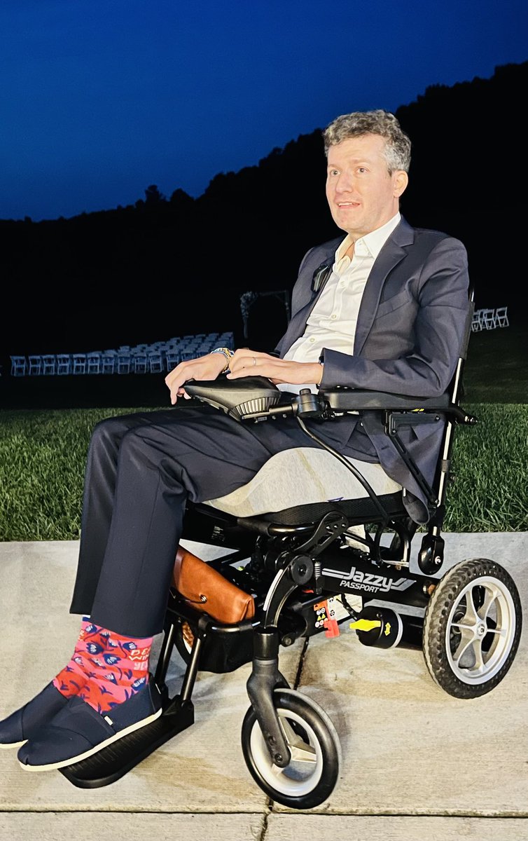 This wheelchair makes me look real good.