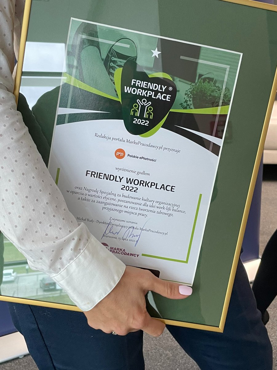 pepplatnosci's tweet photo. Otrzymaliśmy Nagrodę Specjalną #FriendlyWorkplace 2022🏆
➡️@MarkaPracodawcy wysoko doceniła otwartą kulturę budowaną na firmowych wartościach - szacunku i partnerskich relacjach🙌
➡️Doceniono działania w kontekście work-life balance, wspomagające rozwój pasji❤️ https://t.co/YoMSHwvif7