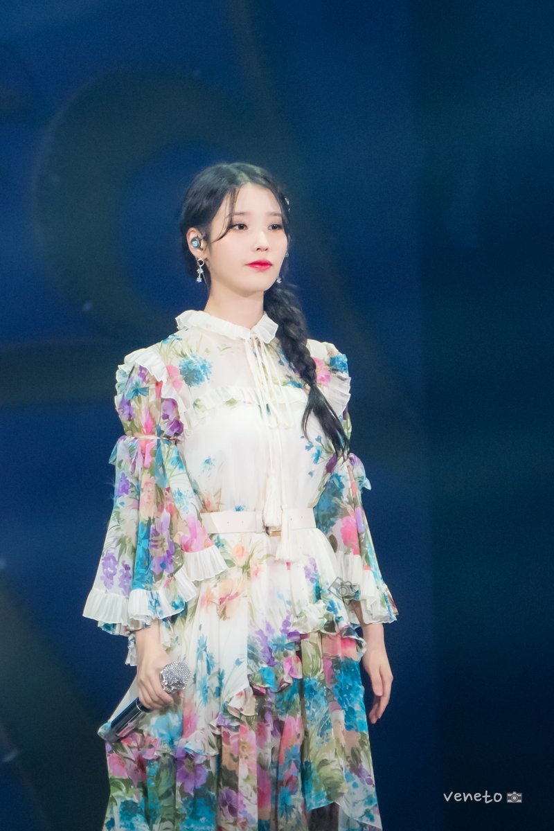 venetostory's tweet photo. 220918 아이유 골든아워 #아이유 https://t.co/FMkOIGLjiS