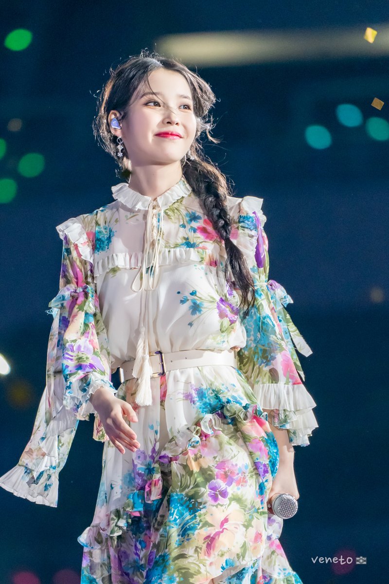 venetostory's tweet photo. 220918 아이유 골든아워 #아이유 https://t.co/FMkOIGLjiS