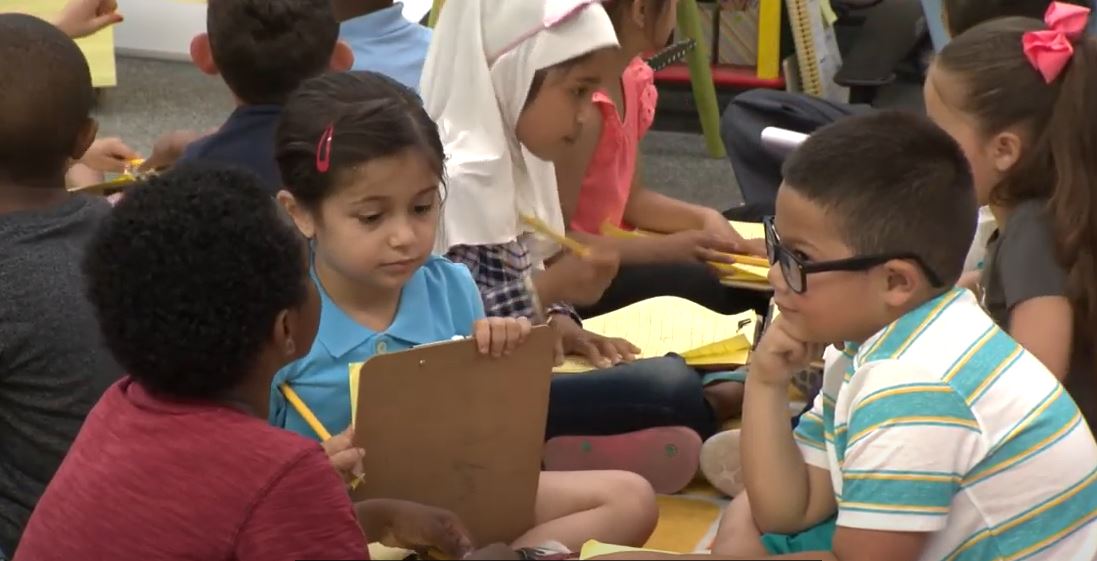 MultilingualCA's tweet photo. Wondering what designated and integrated ELD look like in action? The ELD video series shows designated and integrated ELD in action in real k-12 classrooms. Access the free videos at https://t.co/BS889Ema8w. https://t.co/HswfDijFs2