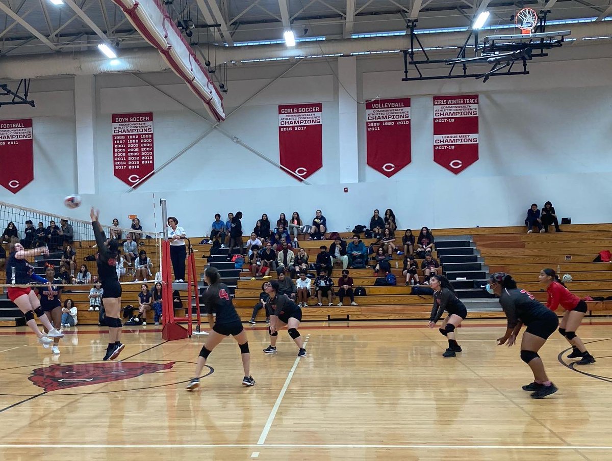 Varsity Volleyball loses in a tight 3-0 game vs Revere
#weareallreddevils 
<a href="/CPS_Chelsea/">Chelsea Schools</a> <a href="/ChelseaRecord/">ChelseaRecord</a> <a href="/ADReverePats/">Frank Shea</a>