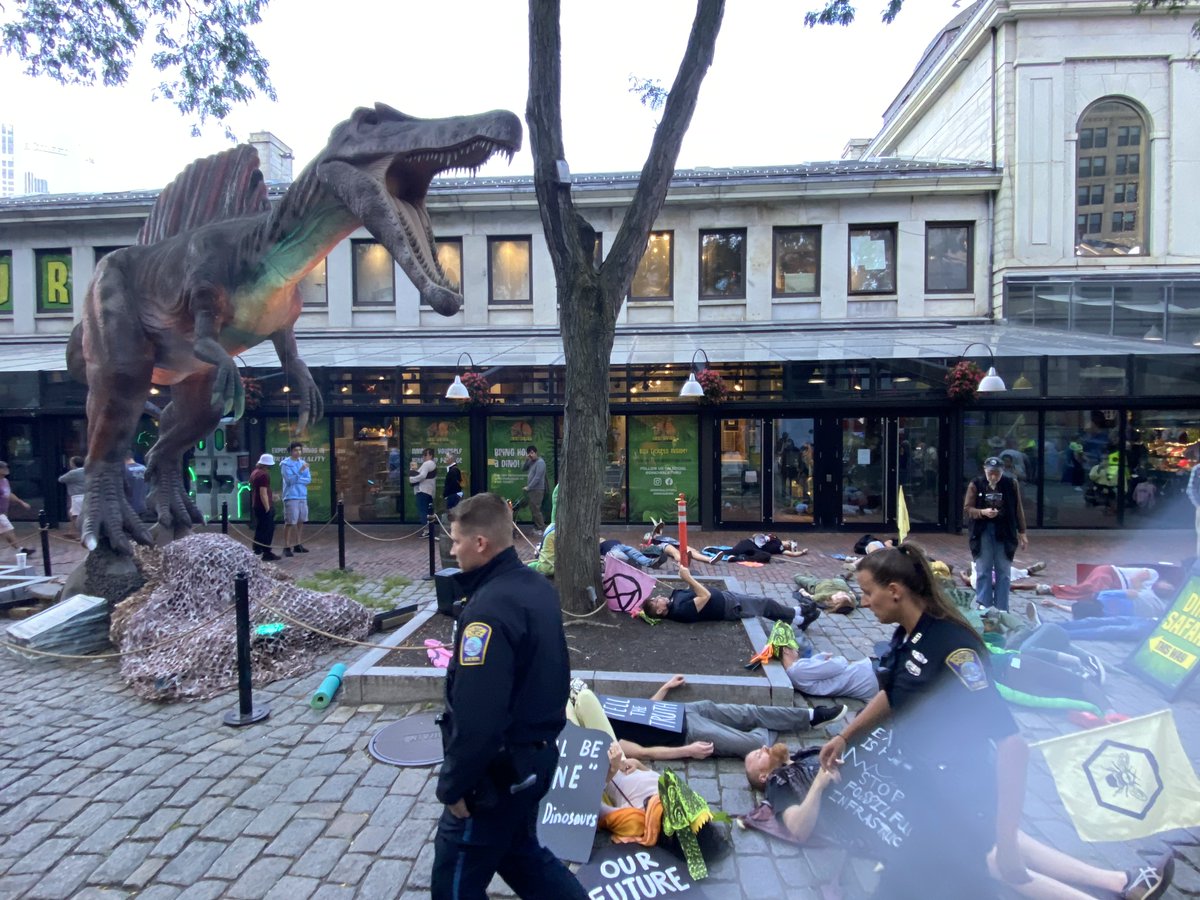 conradorganizes's tweet photo. Big roars due @XRYouthBoston for organizing the 1st action of @XRBoston's "Week of Rebellion" on Saturday! The young organizers of @XrYouth know how to pull off a Dino Die-In w/ style, no doubt! View the full week of actions: #ClimateCrisis #ClimateAction  https://t.co/vRhCgchhxe https://t.co/ulHyOsEVan