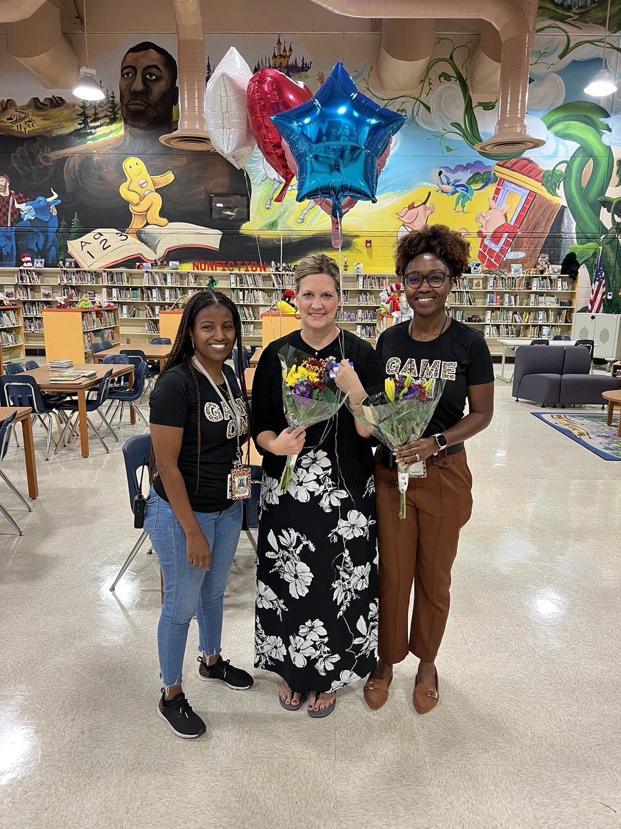 HCPSLopezElem's tweet photo. CONGRATULATIONS to our Amazing Lopez Staff! We are better because of you. 👏🏼👏🏽👏🏾👏🏿 #seffnerstrong

Instructional Support: Vianka Moya
Ida S. Baker: Gretchen Wenger
Teacher of the Year: Alena Knapp

@HillsboroughSch @ZemHarris @vanity_jolly @lopezlibrary @alena_burley https://t.co/aPqT0cPqLD
