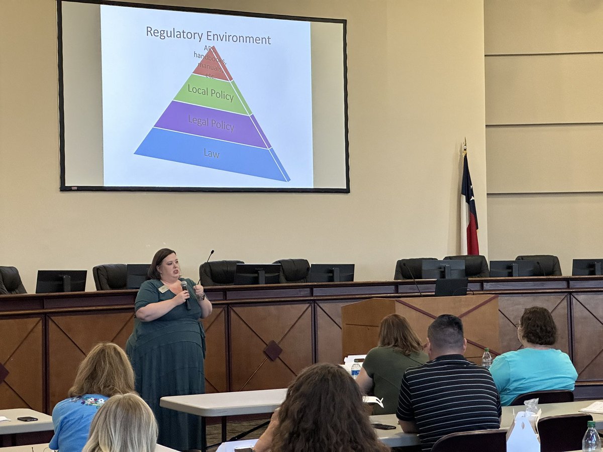 KellerISD's tweet photo. It’s an exciting evening as we kicked off our Fall 2022 semester of the Keller ISD Community Ambassadors program! Tonight, administrators shared how the governance and finance teams operate within the District. #CelebrateKISD https://t.co/gubArD4iMe