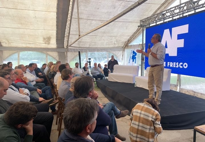 niffouri's tweet photo. Congreso Nacional @Aire__Fresco en Flores. Compromiso, gestión y desafíos. Mucho por hacer @AlvaroDelgadoUy @juanpab_delgado https://t.co/tSqcNxLqNX