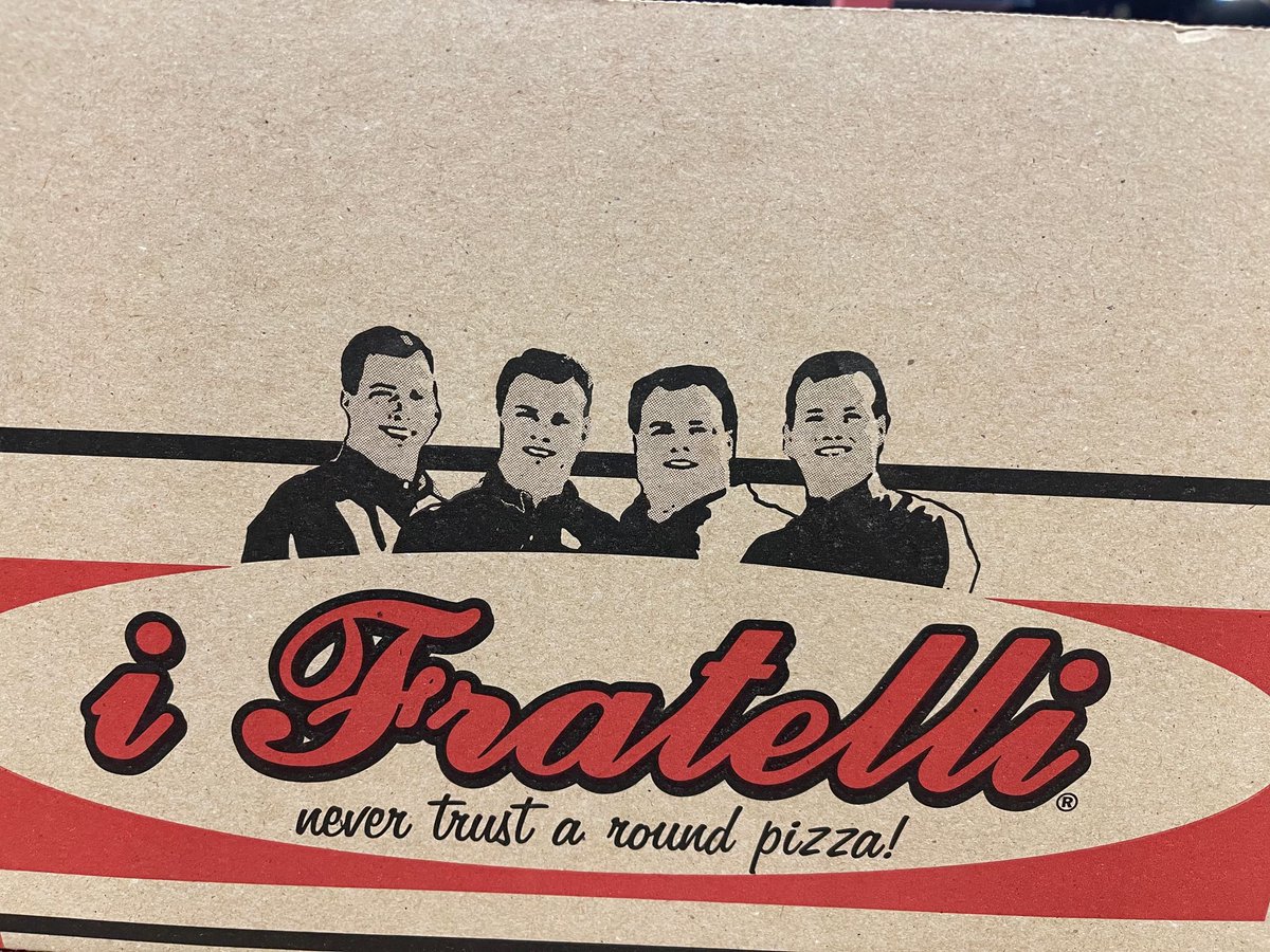 FWISD_CTE's tweet photo. If youโre not at the @fortworthisd #collegenight you better hurry! We are serving dinner from @ifratellipizza, @ChickfilA,
@tiffstreats! Grab some grub & visit with representatives from hundreds of colleges and universities at @WillRogersMC until 8:30 p.m. #collegegoals๐
#gspoc https://t.co/VHdTzTwJS3